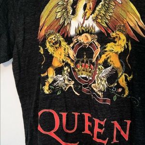 Queen Tee